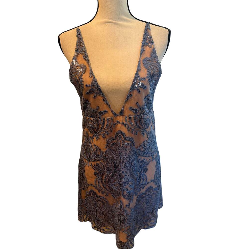 ⭐️ Women’s Free People Lace Sequin Mini Slip Dress Size 6 NYE Wedding Guest Sexy